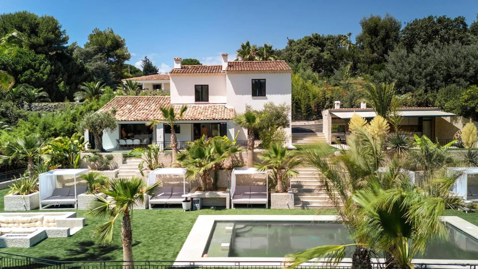 Brand New 6 Bedroom Villa With Pool Vallauris
