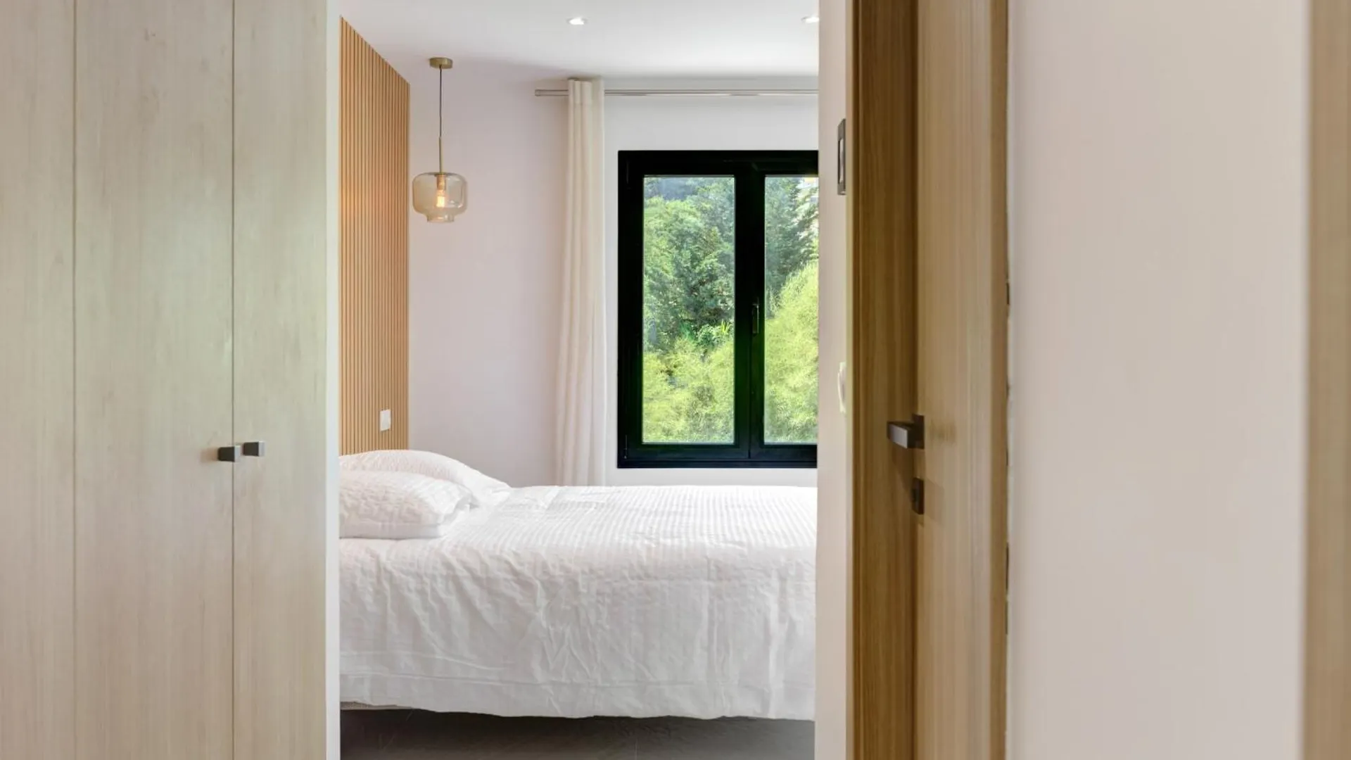 Brand New 6 Bedroom Villa With Pool Vallauris
