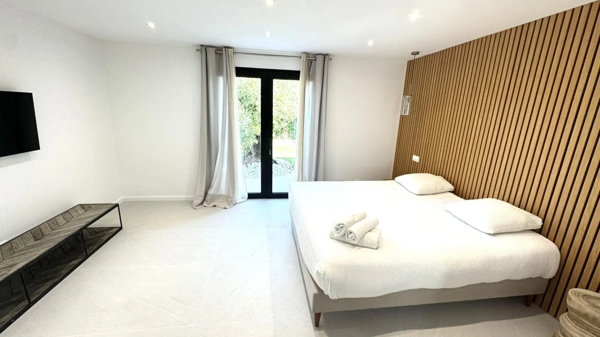 Brand New 6 Bedroom Villa With Pool Vallauris França