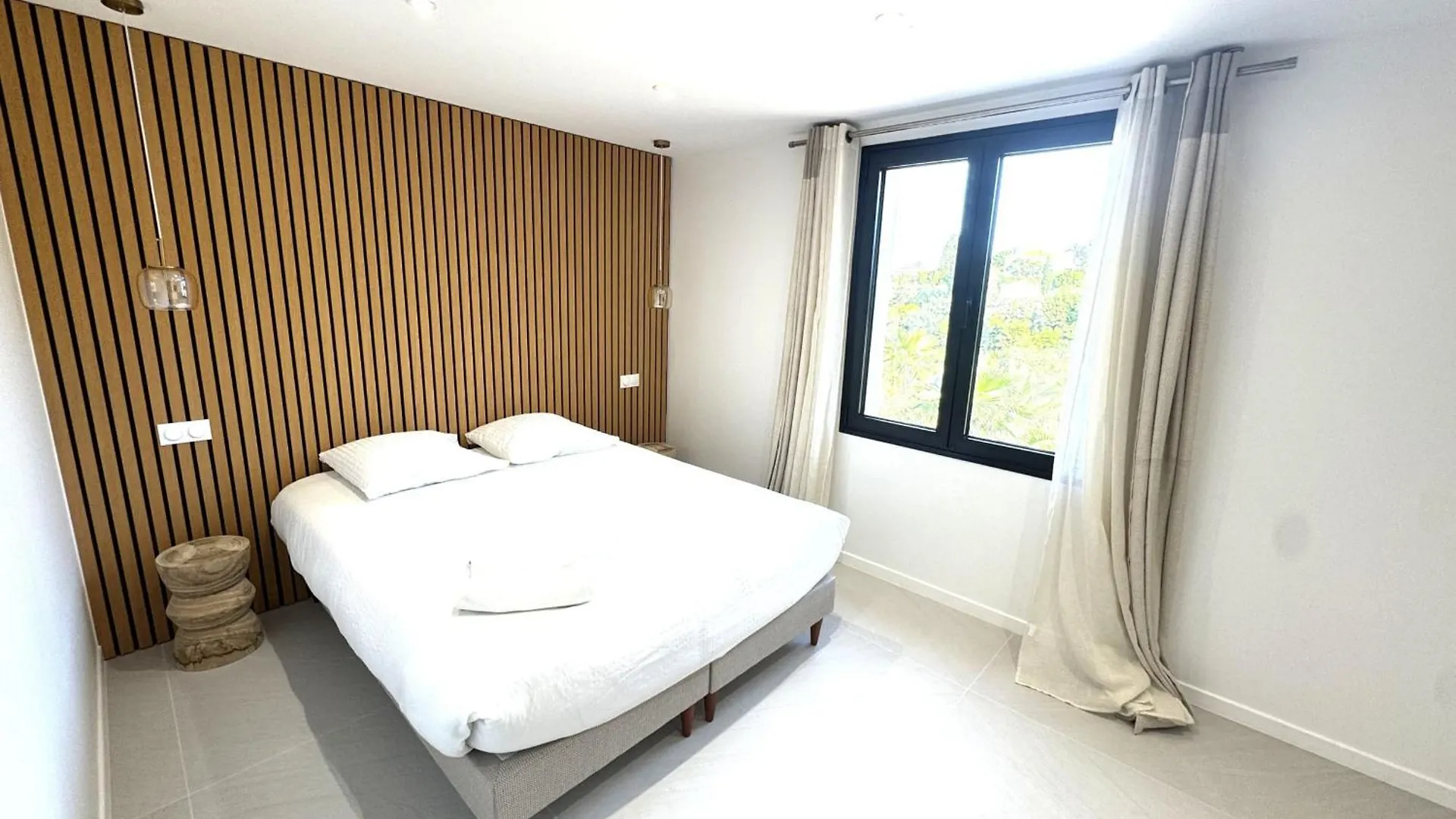 Brand New 6 Bedroom Villa With Pool Vallauris