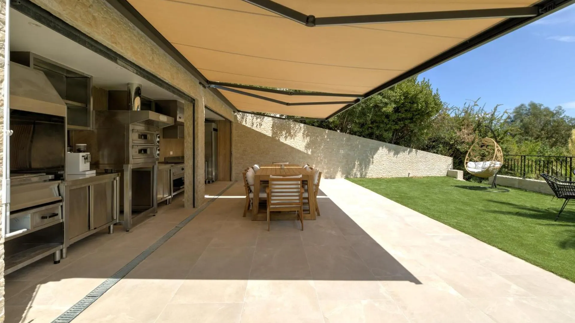 Brand New 6 Bedroom Villa With Pool Vallauris 0*,  Γαλλία