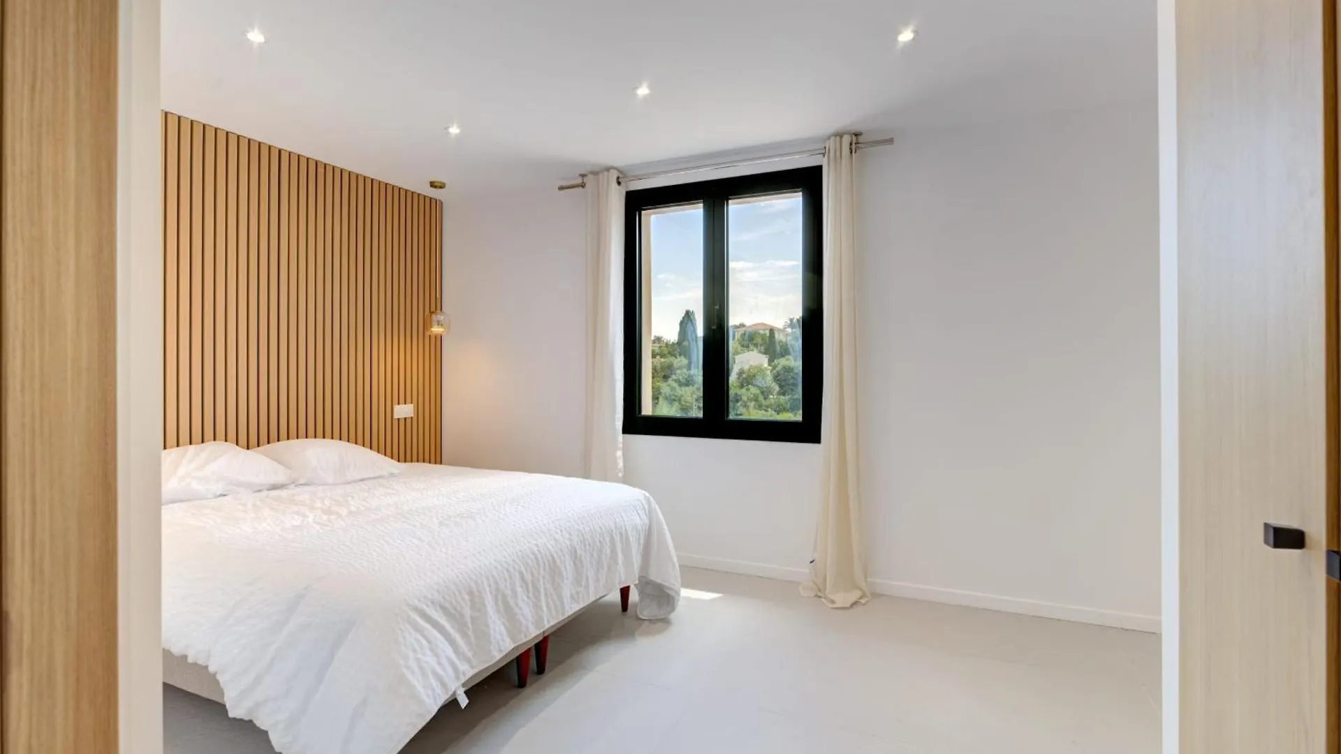 Brand New 6 Bedroom Villa With Pool Vallauris 0*,